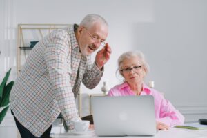 Recepta online na leki dla seniorów – jak ułatwić regularne leczenie