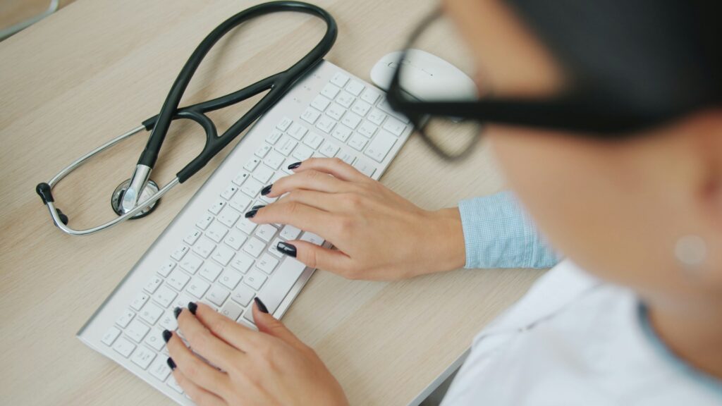Recepta online na leki immunologiczne – kiedy możliwe jest przedłużenie terapii