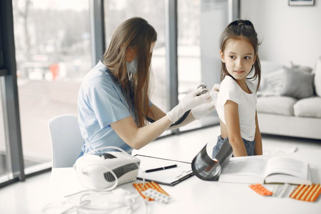 Recepta online na leki immunologiczne dla dzieci – kiedy lekarz może pomóc online