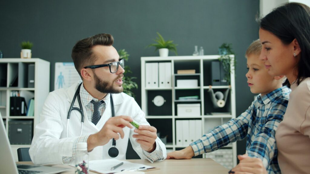 Recepta online na leki immunologiczne dla dzieci – kiedy lekarz może pomóc online
