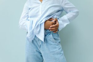 Recepta online na inhibitory pompy protonowej – kiedy przewlekłe stosowanie wymaga ponownej oceny